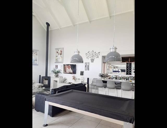 2 BEDROOM HOUSE FOR SALE IN RETIRE AT MIDSTREAM